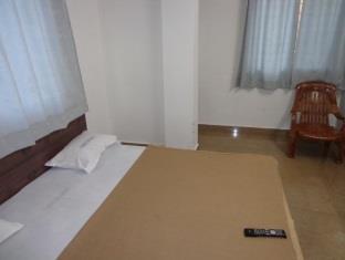 Oyo 36211 Hotel Padma Palace Ujjain Luaran gambar